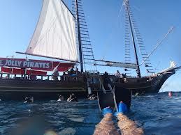 PASSEIO DE BARCO C/ MERGULHO